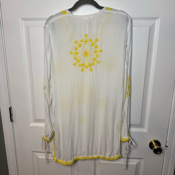 Lucky and Coco White and Yellow Embroidered Women's Swim Coverup Size Small GUC - Picture 6 of 6